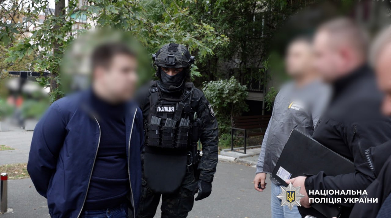 Полиция: лжесотрудник НАБУ выманил у предпринимателя 280 тысяч долларов — 5