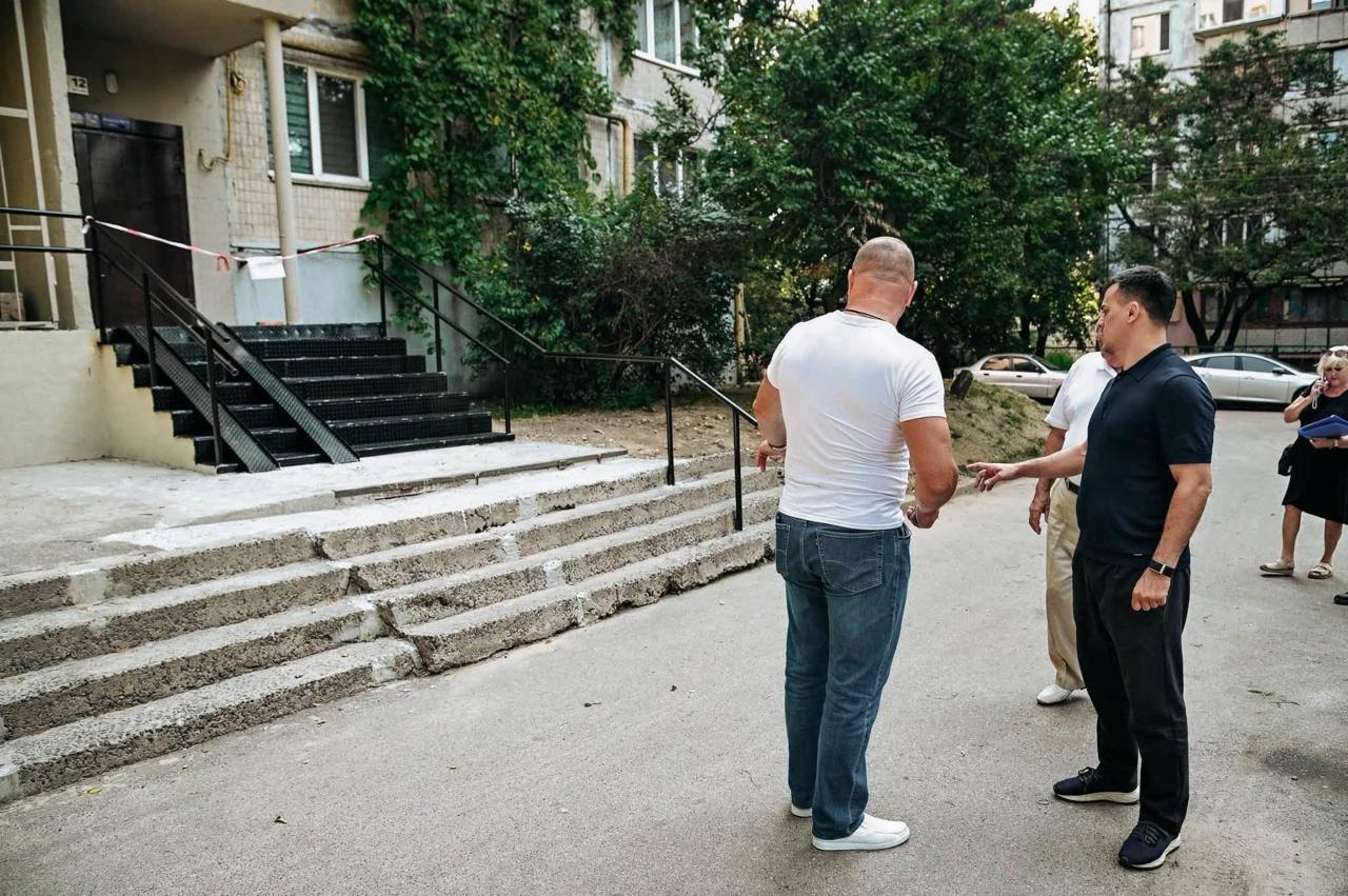 Георгий Зантарая: канал критикует доступность городской среды в Святошинском районе — 2