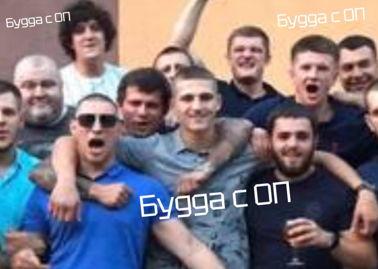 Группа «9999»: автор комментирует совместную фотографию её предполагаемого окружения — 1